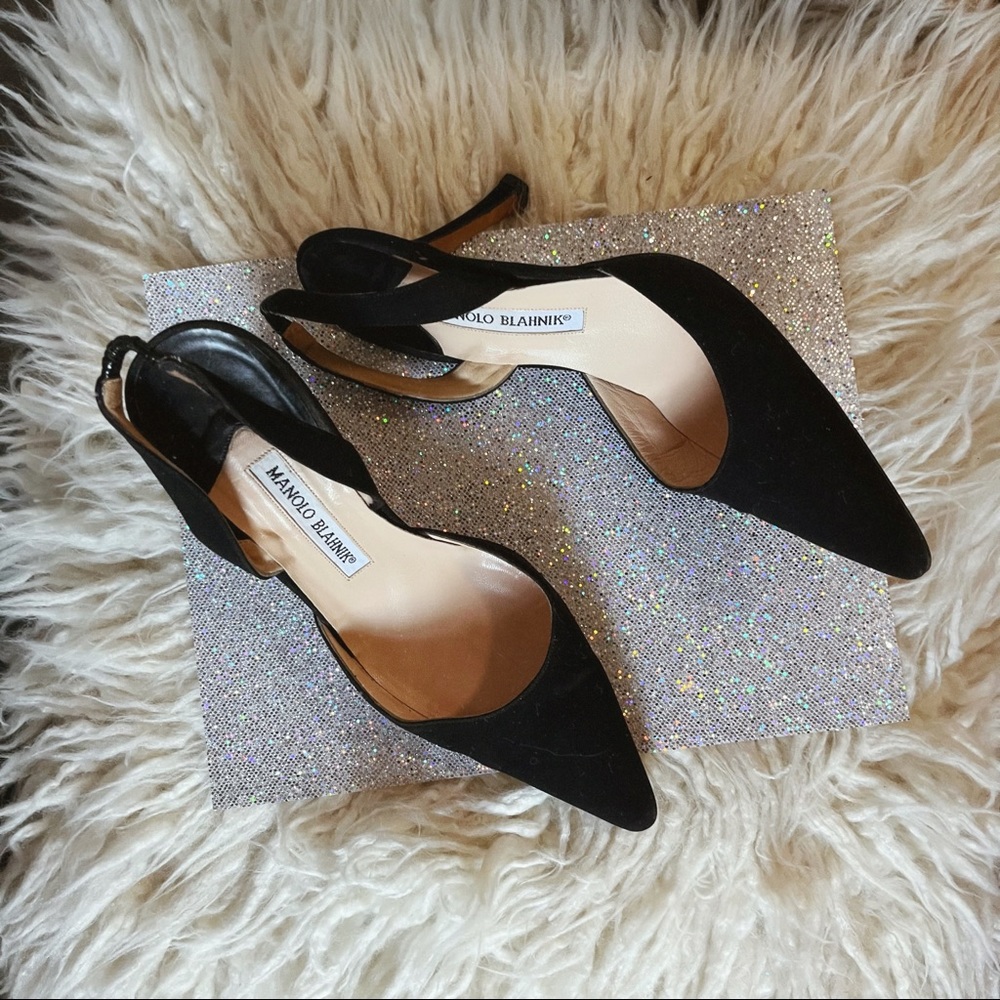 SOLD! Manolo Blahnik Carolyne Satin Low-heel Slingback Pumps